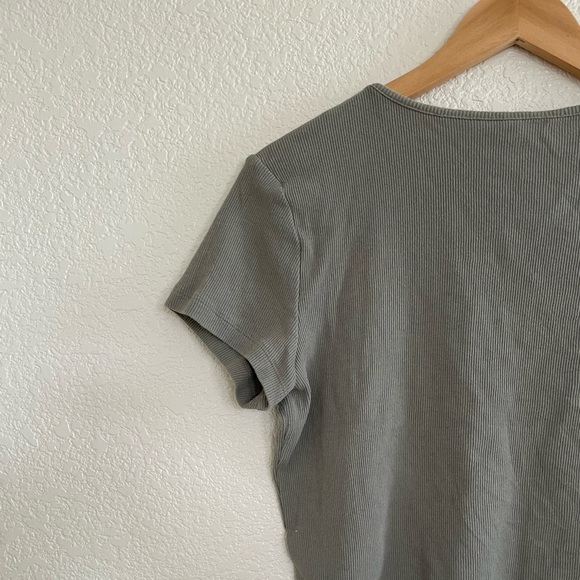 H&M | Crewneck ribbed short sleeve knit tee size extra large - Picture 6 of 6